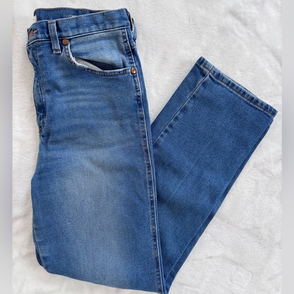 Wrangler Heritage fit straight leg jeans